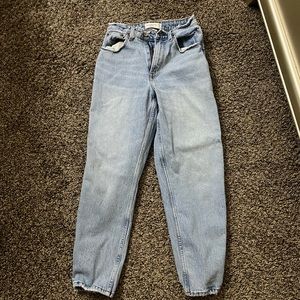 Abercrombie mom jean